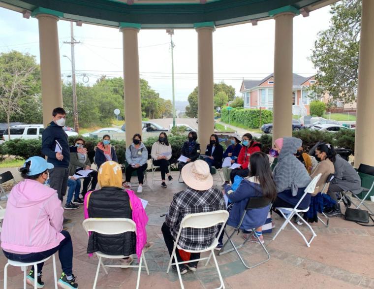 Oakland residents convened to discuss how to improve public safety.